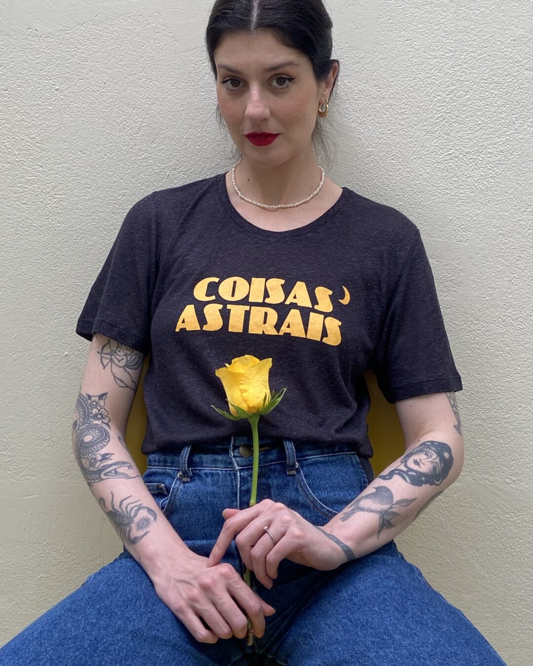 Camiseta Coisas Astrais_PRETA