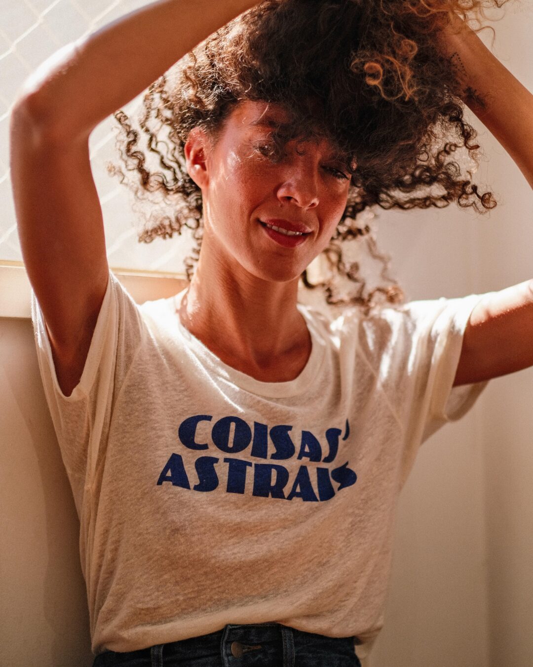 Camiseta Coisas_OFF WHITE - Imagem 6